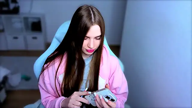 Snapshot of StellaLawless chatting on November 15, 7:21 pm StellaLawless online show from November 15, 7:21 pm