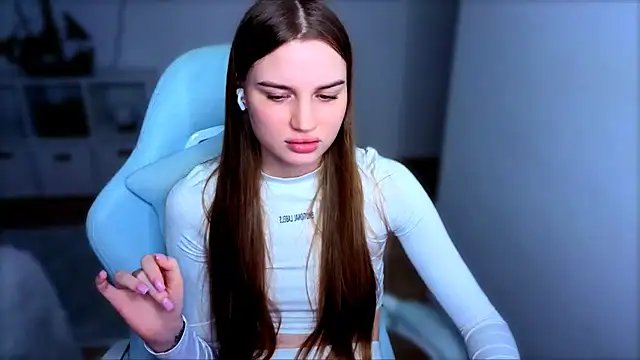 StellaLawless online show from January 10, 1:24 pm