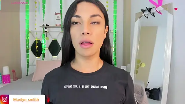 MarilynSmIith online show from March 12, 12:00 pm