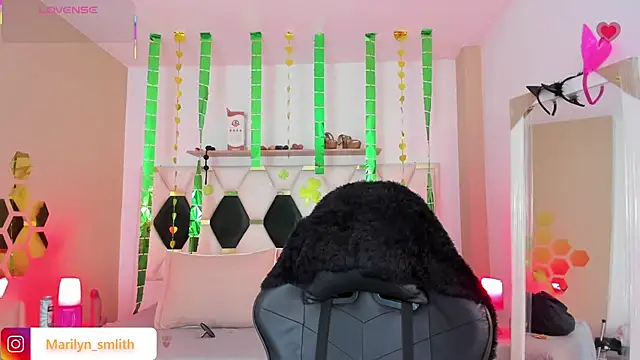 MarilynSmIith online show from March 16, 11:36 am