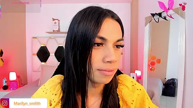 MarilynSmIith online show from March 19, 12:09 pm