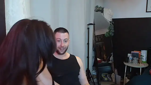 Bustyjessicalouu online show from March 2, 2:30 am