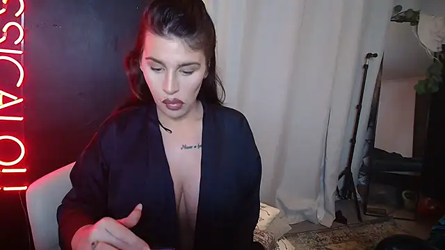 Bustyjessicalouu online show from March 5, 7:38 pm