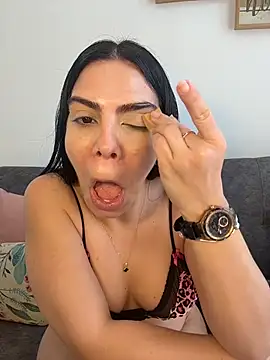 valecruz903 online show from January 14, 2:44 pm