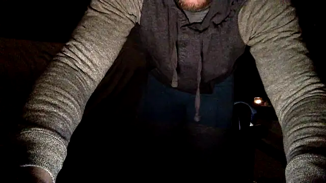 Snapshot of TheOnlyTwinTowers chatting on February 1, 10:26 am TheOnlyTwinTowers online show from February 1, 10:26 am