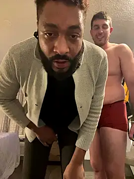 Snapshot of TheOnlyTwinTowers chatting on January 19, 5:55 am TheOnlyTwinTowers online show from January 19, 5:55 am