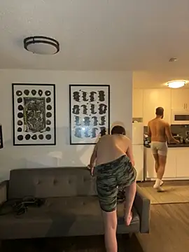 Snapshot of TheOnlyTwinTowers chatting on February 25, 4:44 am TheOnlyTwinTowers online show from February 25, 4:44 am