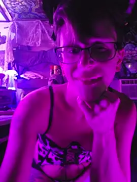Snapshot of nephilaaranea chatting on July 3, 3:13 am nephilaaranea online show from July 3, 3:13 am
