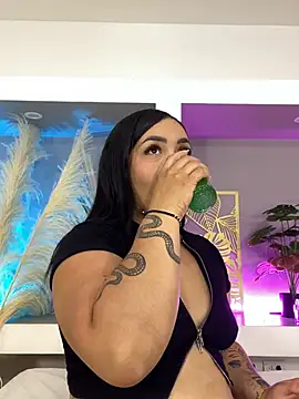 Snapshot of Sheeryl__ chatting on March 1, 5:53 am Sheeryl online show from March 1, 5:53 am