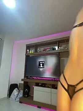 Snapshot of Julieta-sett chatting on February 18, 4:15 am Julieta-sett online show from February 18, 4:15 am