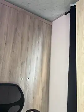 Snapshot of Julieta-sett chatting on December 19, 8:27 pm Julieta-sett online show from December 19, 8:27 pm