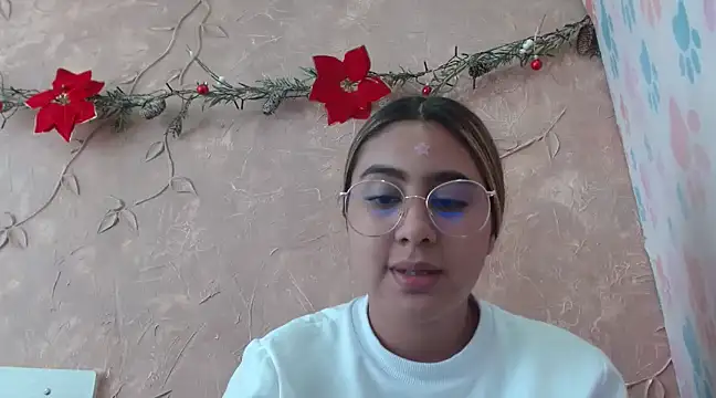 Miabonnett  online show from January 8, 5:05 pm