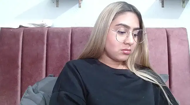 Miabonnett  online show from January 16, 9:08 pm