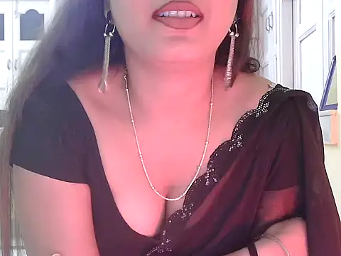 Snapshot of Model-Tanya chatting on November 13, 11:42 am Model-Tanya online show from November 13, 11:42 am