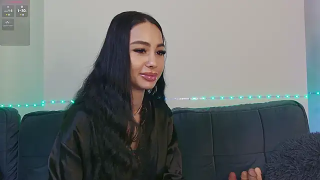 Snapshot of OnlyXandra chatting on December 6, 9:21 am OnlyXandra online show from December 6, 9:21 am