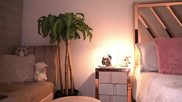  Andyy   online show from February 4, 5:46 am