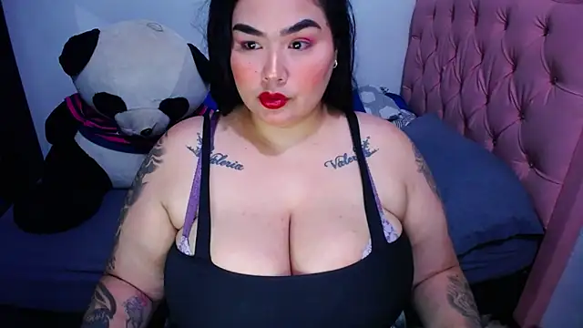 Snapshot of Fernanda_Big_Boobs chatting on June 8, 6:08 pm Fernanda Big Boobs online show from June 8, 6:08 pm
