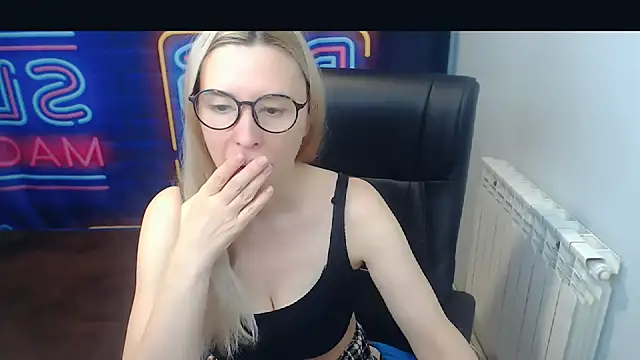 kerakiss877 online show from January 6, 7:56 pm