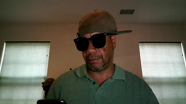 Snapshot of pimpdaddy4ever chatting on April 18, 8:09 pm pimpdaddy4ever online show from April 18, 8:09 pm