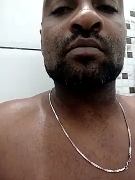 Snapshot of Beto0815 chatting on February 16, 5:20 pm Beto0815 online show from February 16, 5:20 pm