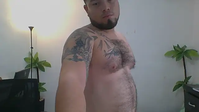 Snapshot of DirtyRcride chatting on November 3, 6:53 pm DirtyRcride online show from November 3, 6:53 pm