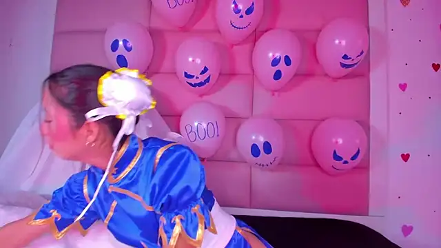 little-Emma online show from October 12, 3:16 am