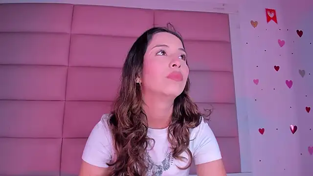 little-Emma online show from October 17, 3:20 am