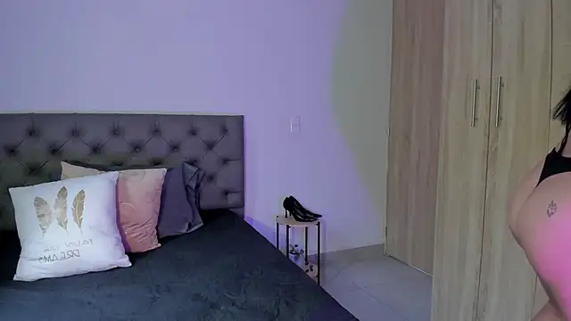 Deborah Colins online show from November 7, 7:25 pm