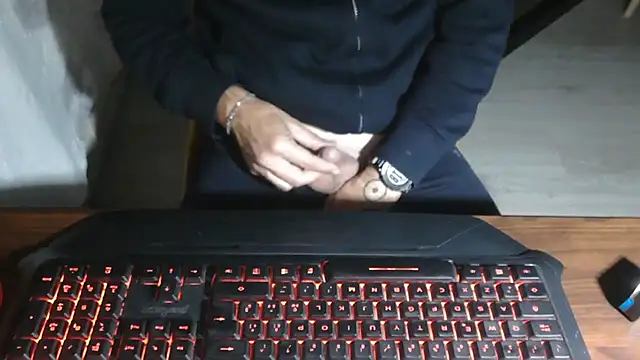 Snapshot of Adri_gard chatting on November 1, 9:17 pm Adri gard online show from November 1, 9:17 pm