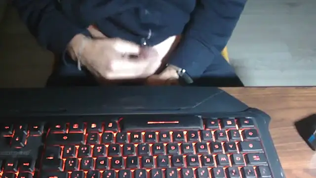 Snapshot of Adri_gard chatting on November 5, 10:43 pm Adri gard online show from November 5, 10:43 pm