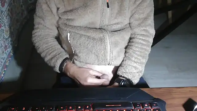 Snapshot of Adri_gard chatting on November 23, 9:25 pm Adri gard online show from November 23, 9:25 pm