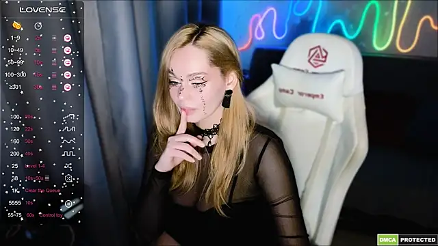 Snapshot of Bad_Girl009 chatting on October 18, 4:30 pm Bad Girl009 online show from October 18, 4:30 pm