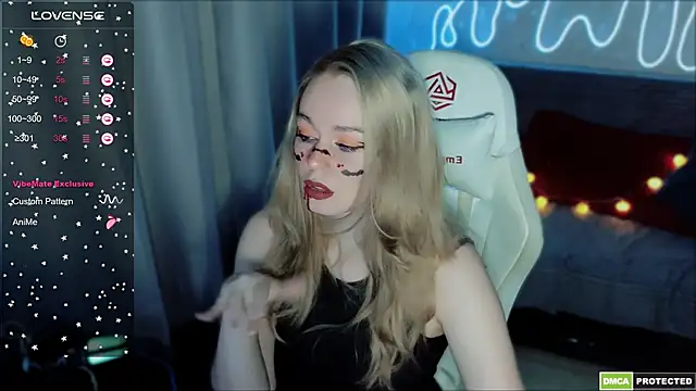 Snapshot of Bad_Girl009 chatting on October 24, 2:35 pm Bad Girl009 online show from October 24, 2:35 pm