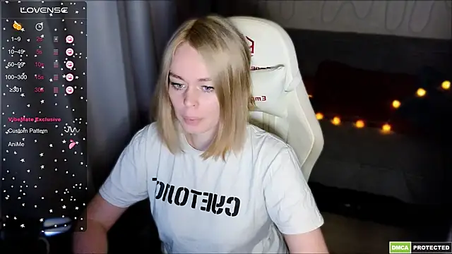 Snapshot of Bad_Girl009 chatting on October 26, 1:11 am Bad Girl009 online show from October 26, 1:11 am