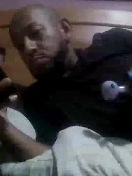 Snapshot of pineda1689 chatting on December 17, 3:49 pm pineda1689 online show from December 17, 3:49 pm