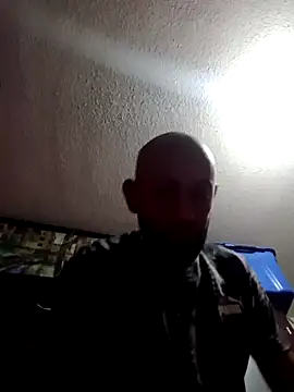 Snapshot of pineda1689 chatting on January 2, 9:18 pm pineda1689 online show from January 2, 9:18 pm