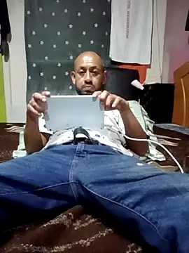 Snapshot of pineda1689 chatting on March 2, 6:59 am pineda1689 online show from March 2, 6:59 am