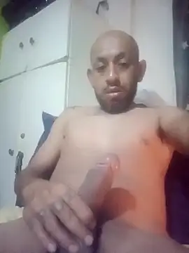 Snapshot of pineda1689 chatting on October 6, 7:50 am pineda1689 online show from October 6, 7:50 am