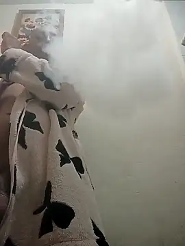 Snapshot of pineda1689 chatting on November 9, 6:23 am pineda1689 online show from November 9, 6:23 am