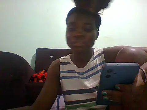 sexxyqueenn22 online show from November 8, 11:25 pm