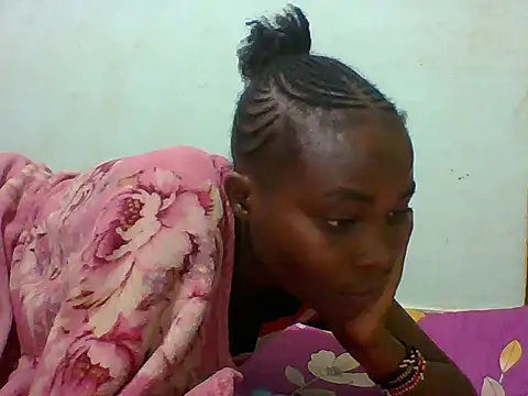 sexxyqueenn22 online show from December 22, 6:38 pm