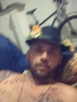 Snapshot of Leonpicudo chatting on December 10, 5:28 am Leonpicudo online show from December 10, 5:28 am