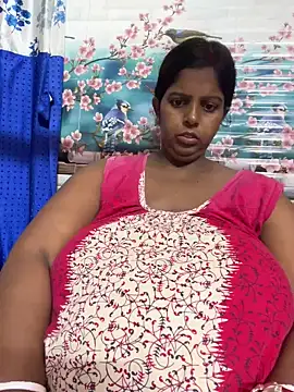 Snapshot of Beauty-queen chatting on April 19, 3:11 pm Beauty-queen online show from April 19, 3:11 pm