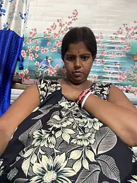 Snapshot of Beauty-queen chatting on April 21, 2:45 pm Beauty-queen online show from April 21, 2:45 pm