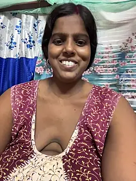 Snapshot of Beauty-queen chatting on July 5, 2:46 pm Beauty-queen online show from July 5, 2:46 pm