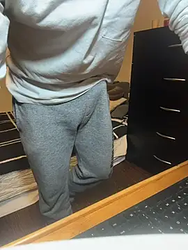 Snapshot of MynameisPaco chatting on December 1, 10:04 pm MynameisPaco online show from December 1, 10:04 pm