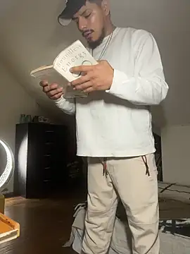 Snapshot of MynameisPaco chatting on December 5, 7:21 pm MynameisPaco online show from December 5, 7:21 pm