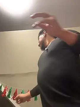 Snapshot of MynameisPaco chatting on December 14, 10:47 pm MynameisPaco online show from December 14, 10:47 pm