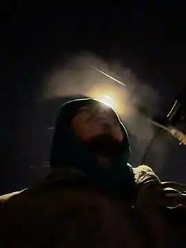 Snapshot of MynameisPaco chatting on December 16, 5:01 am MynameisPaco online show from December 16, 5:01 am