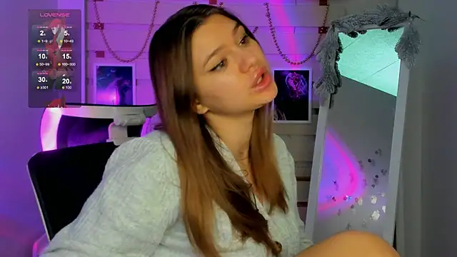 Josephine Kiss online show from December 10, 2:48 am